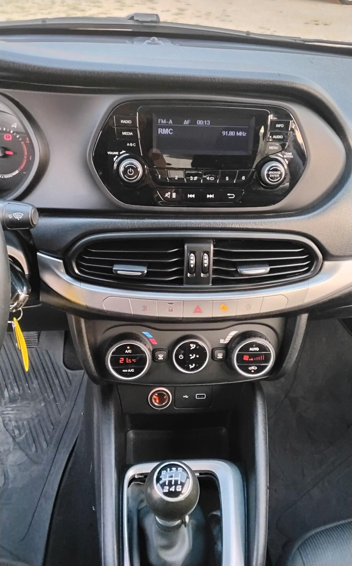 Fiat Tipo 1.6 Mjt S&S 5 porte S-Design