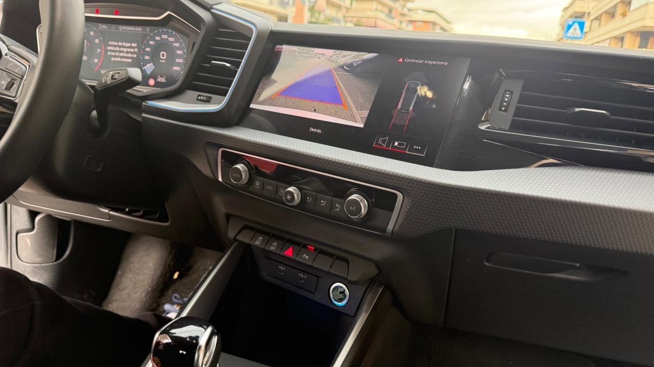 Audi A1 SPB 30 TFSI S line edition LED NAVI KAMERA CAR PLAY PDC BLUETOOTH CERCHI 18