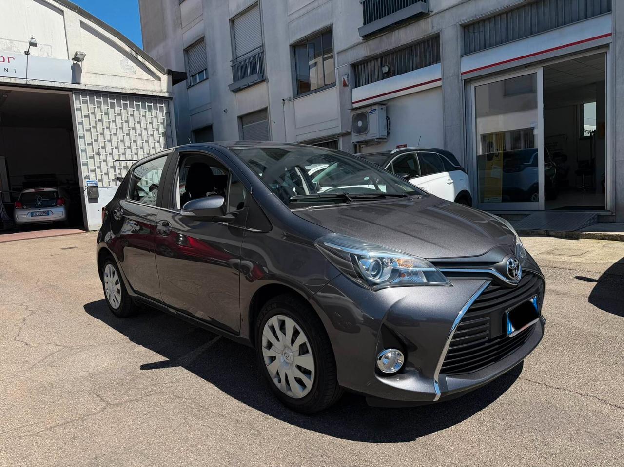 Toyota Yaris 1.3 Active NEOPATENTATI