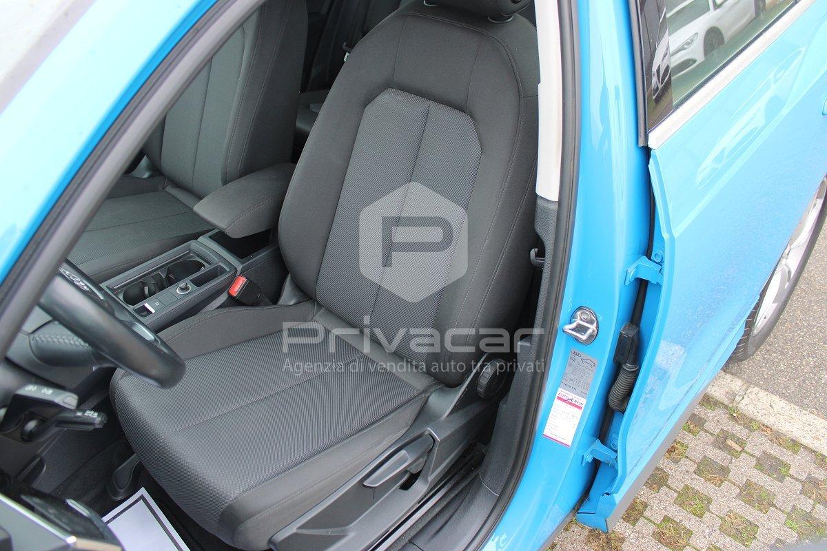 AUDI Q3 35 TDI S tronic Business