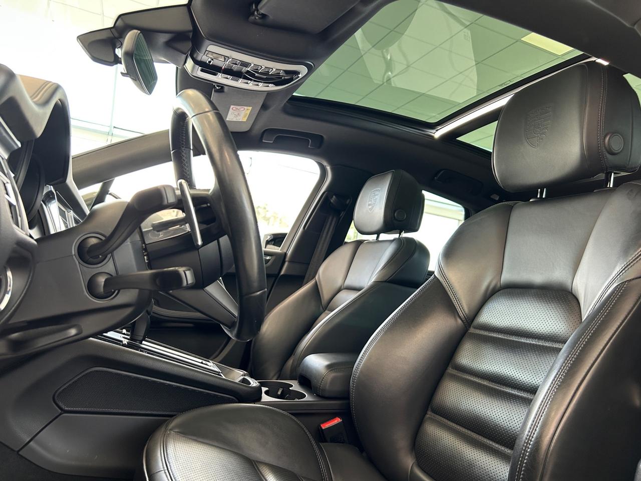 Porsche Macan 2.0 T Auto