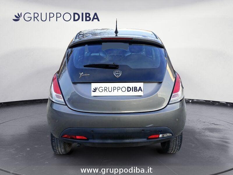 Lancia Ypsilon III 2015 Benzina 0.9 t.air Silver ecochic metano 80cv