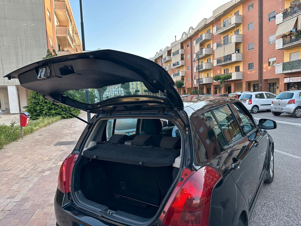 Suzuki Swift 1.3 DDiS 5p. 12 MESI DI GARANZIA