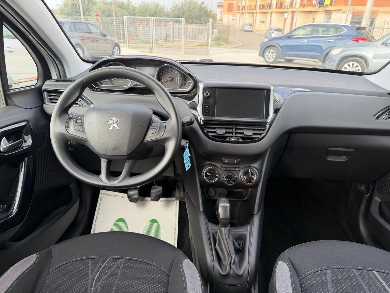 Peugeot 208 1.4 HDi 68 CV AUTOCARRO 5 POSTI