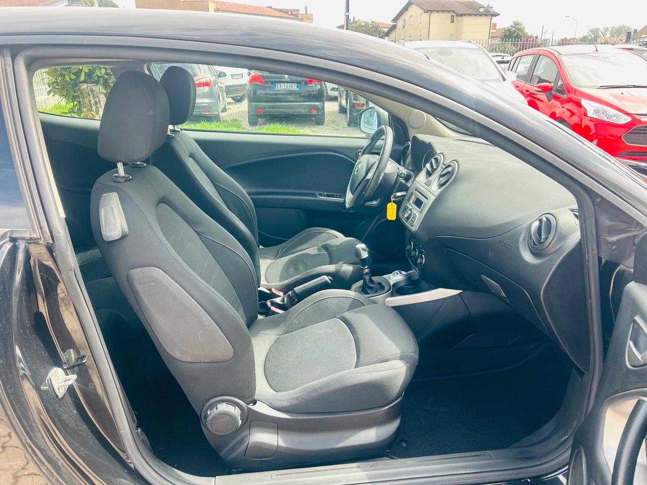 Alfa Romeo MiTo 1.3 JTDm-2 95 CV S&S Distinctive Sport Pack