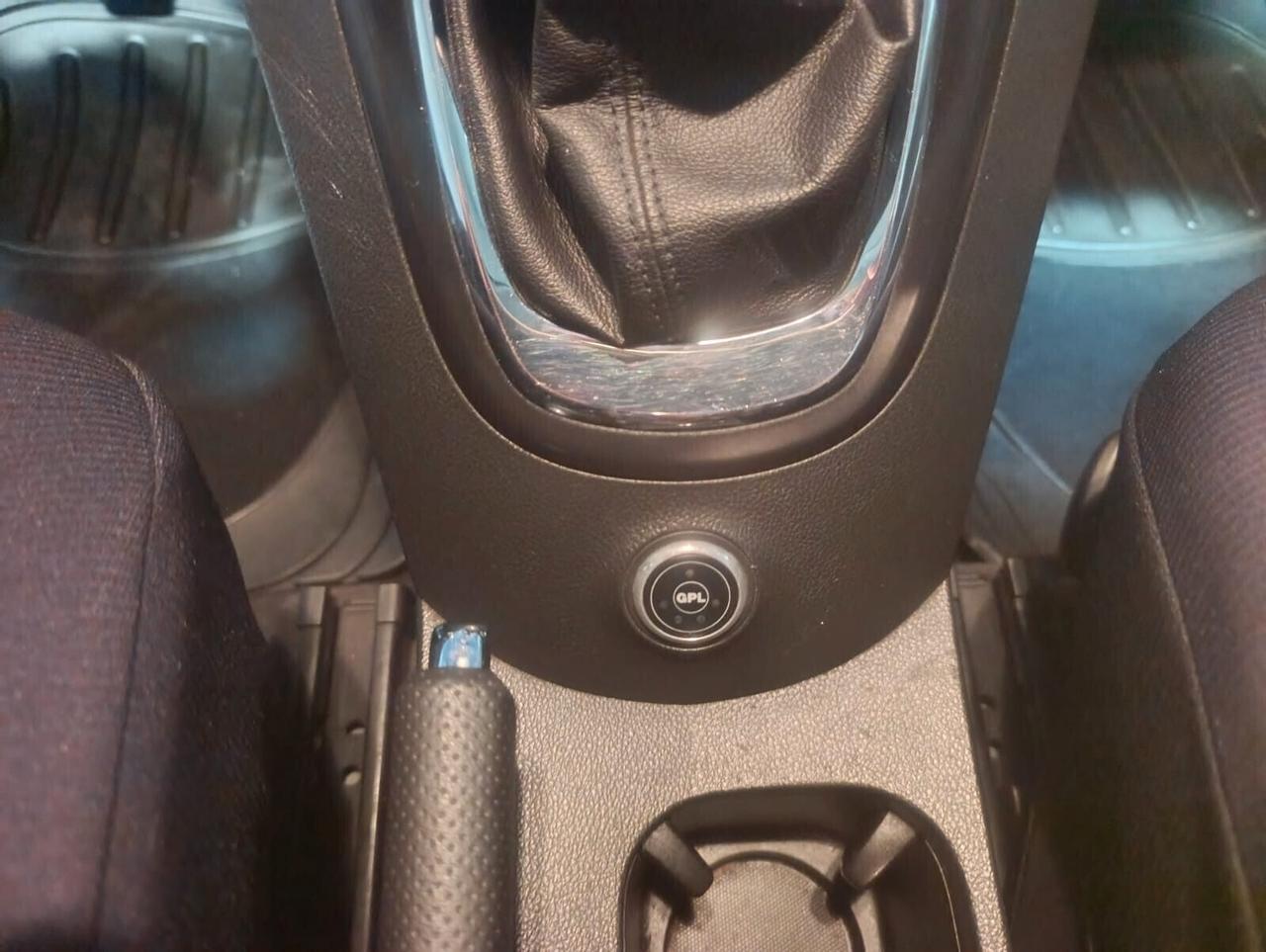 Chevrolet Orlando del 2013 GPL FINO 2033 7 POSTI