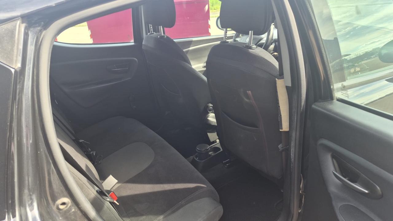 Lancia Ypsilon 1.2 69 CV 5 porte GPL Ecochic Platinum