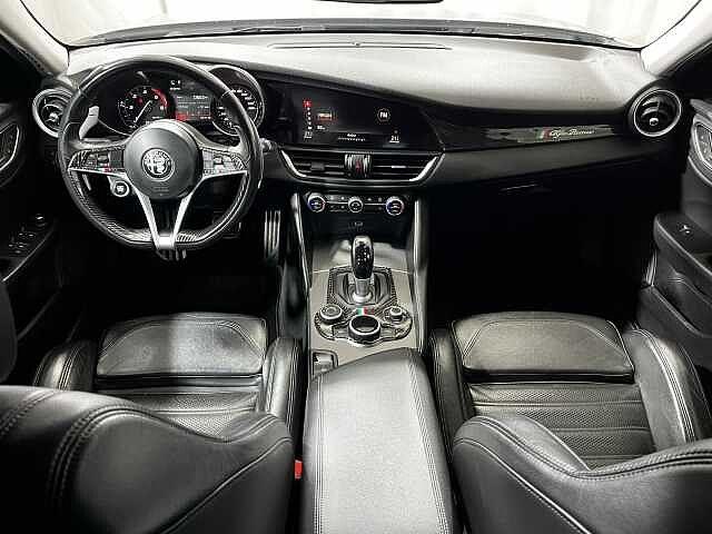 Alfa Romeo Giulia 2.2 Turbodiesel 210 CV AT8 AWD Q4 Veloce