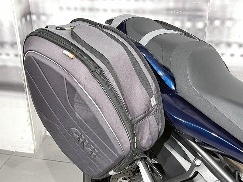 Yamaha FZ6 S2 Fazer