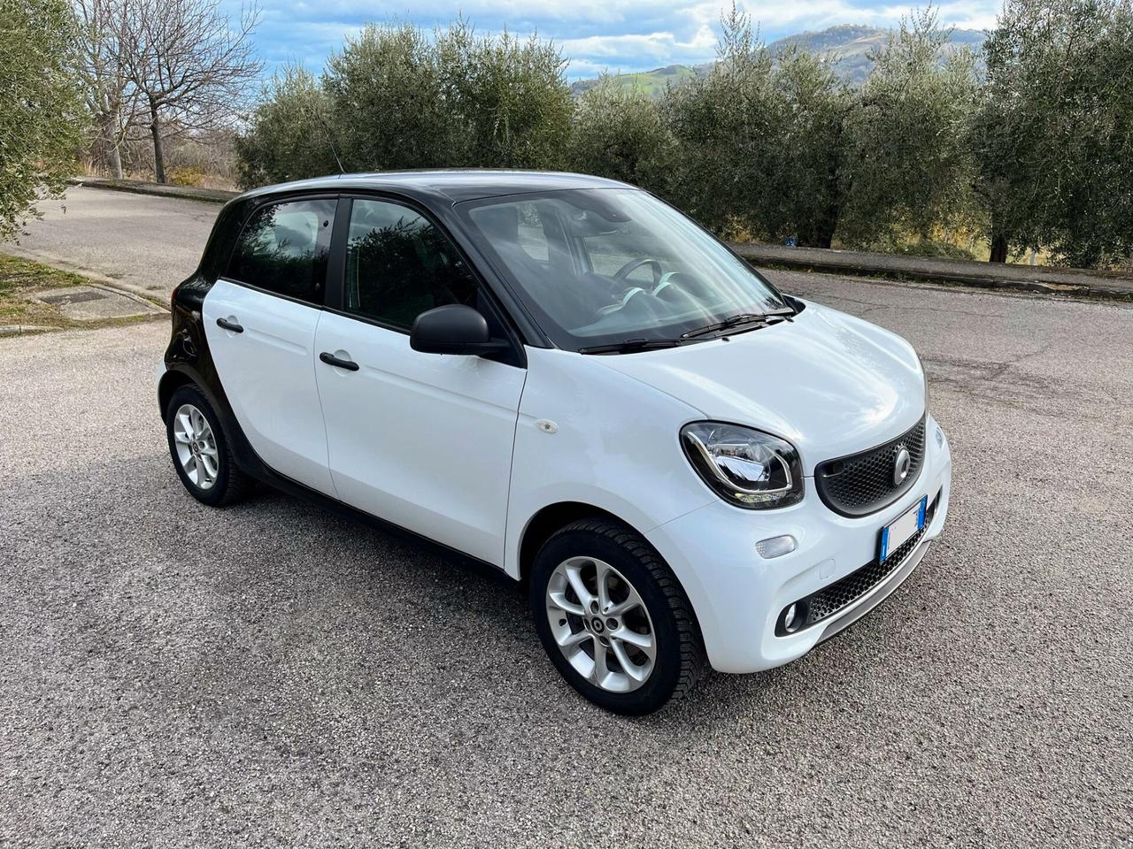 SMART ForFour 1.0mhd S&S Passion 71 4P - 2016