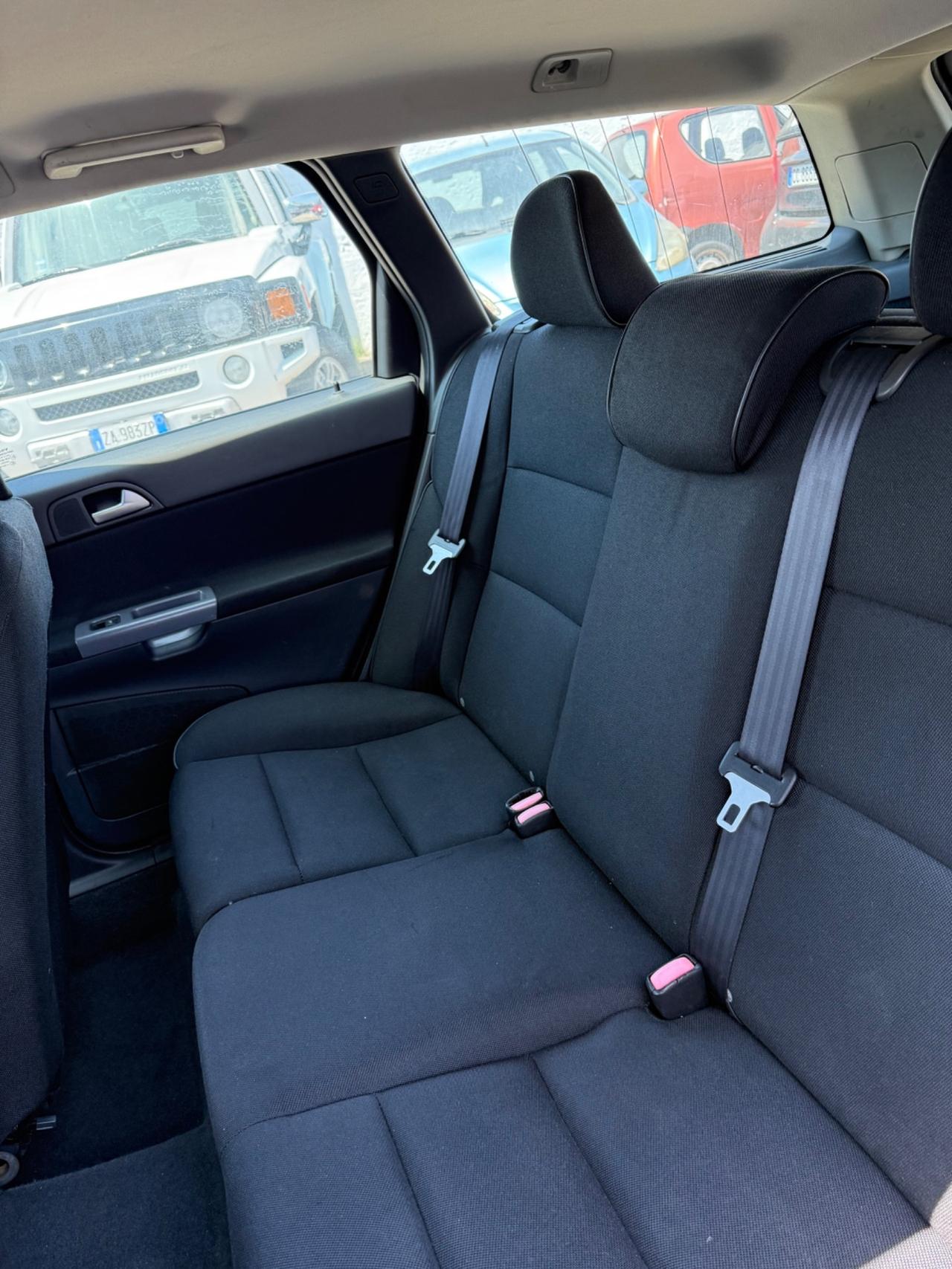 Volvo V50 D2 R-design