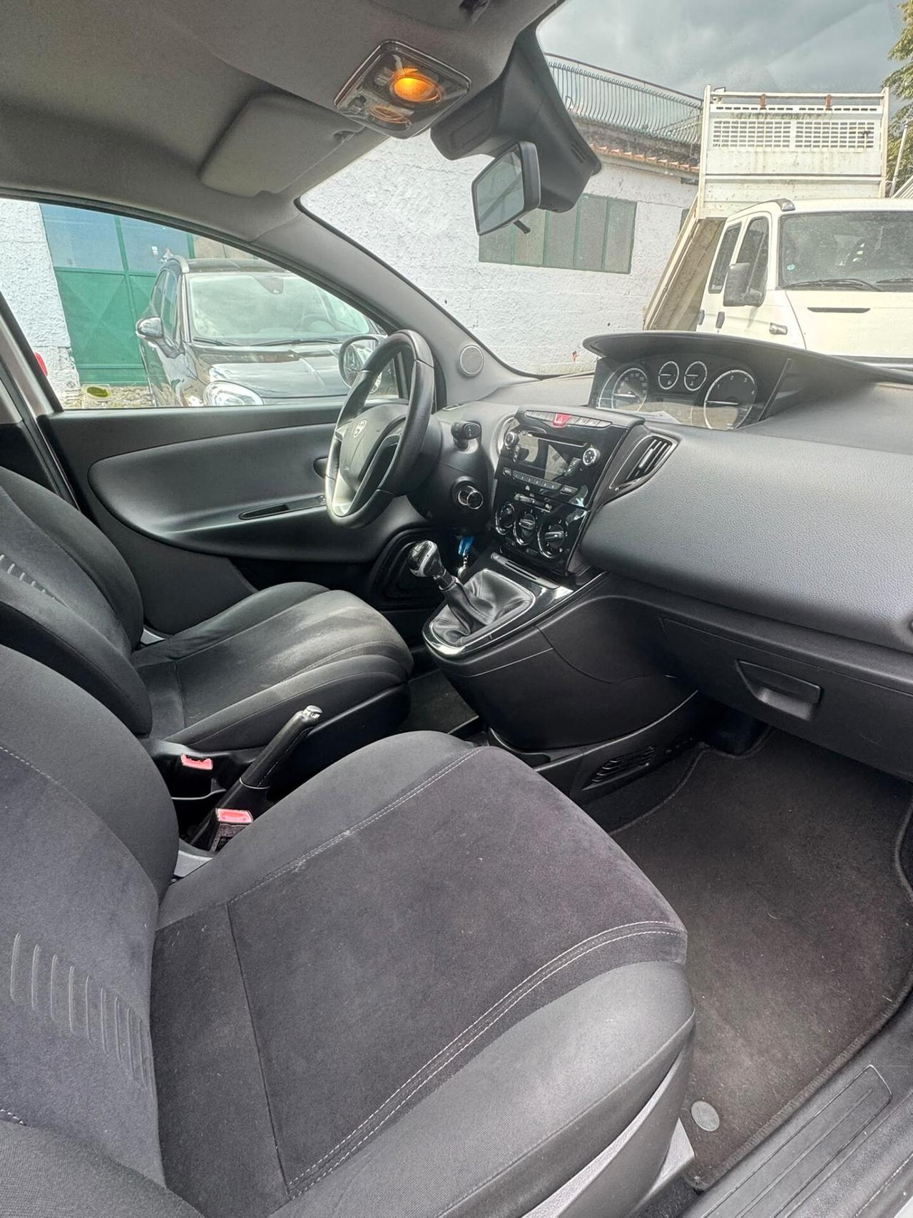 Lancia Ypsilon 1.3 MJT 16V 95 CV 5 porte S&S Platinum