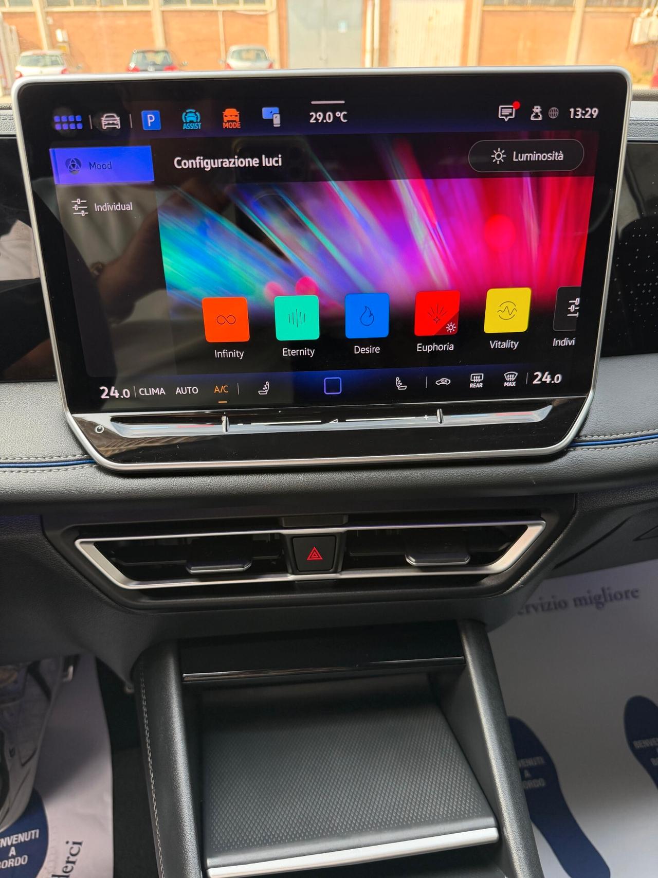 Volkswagen Tiguan 2.0 TDI 150 CV DSG R-Line Plus tetto apribile