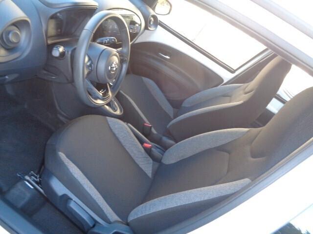 Toyota Aygo X 1.0 VVT-i 72 CV 5 porte Active S-CVT NO VINCOLO DI FINANZIAMENTO km 7000