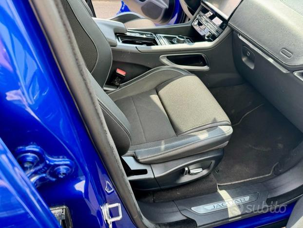 JAGUAR F-Pace 2.0 D 180 CV aut. R-Sport