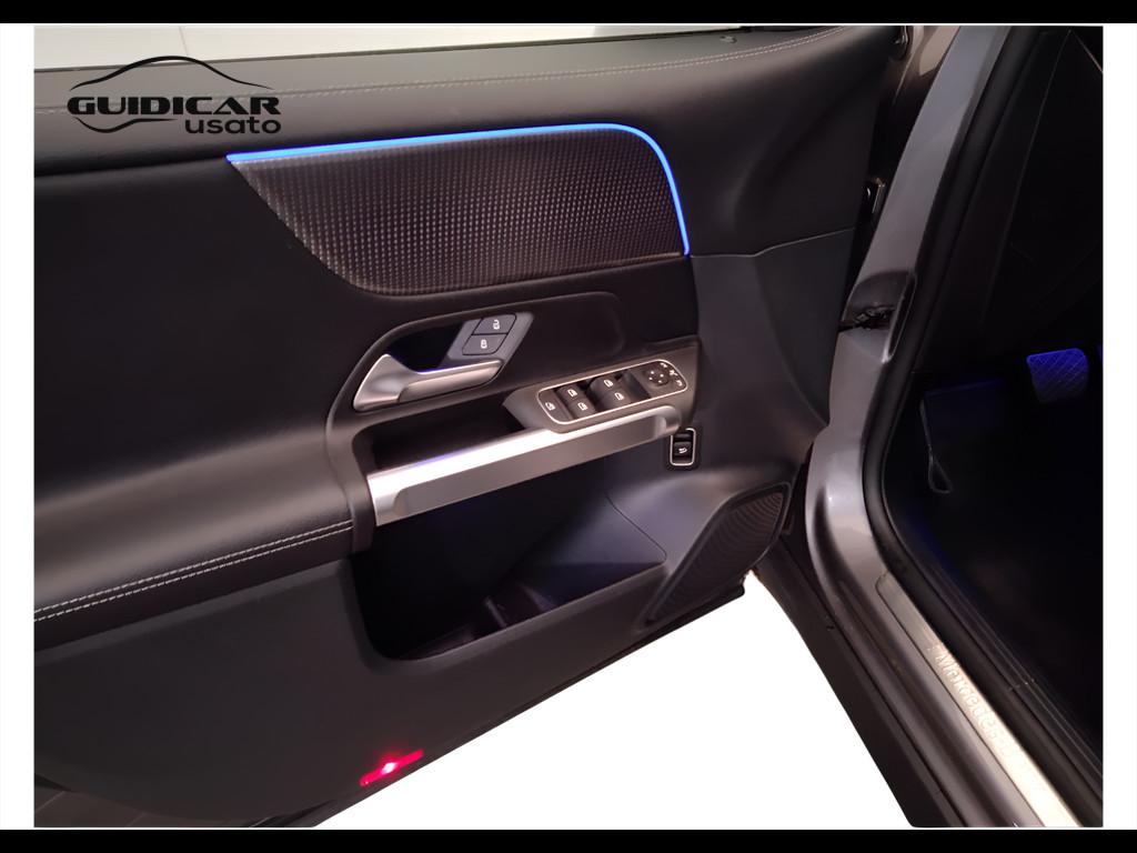 Mercedes-Benz GLB - X247 2019 - GLB 180 d Sport Plus auto