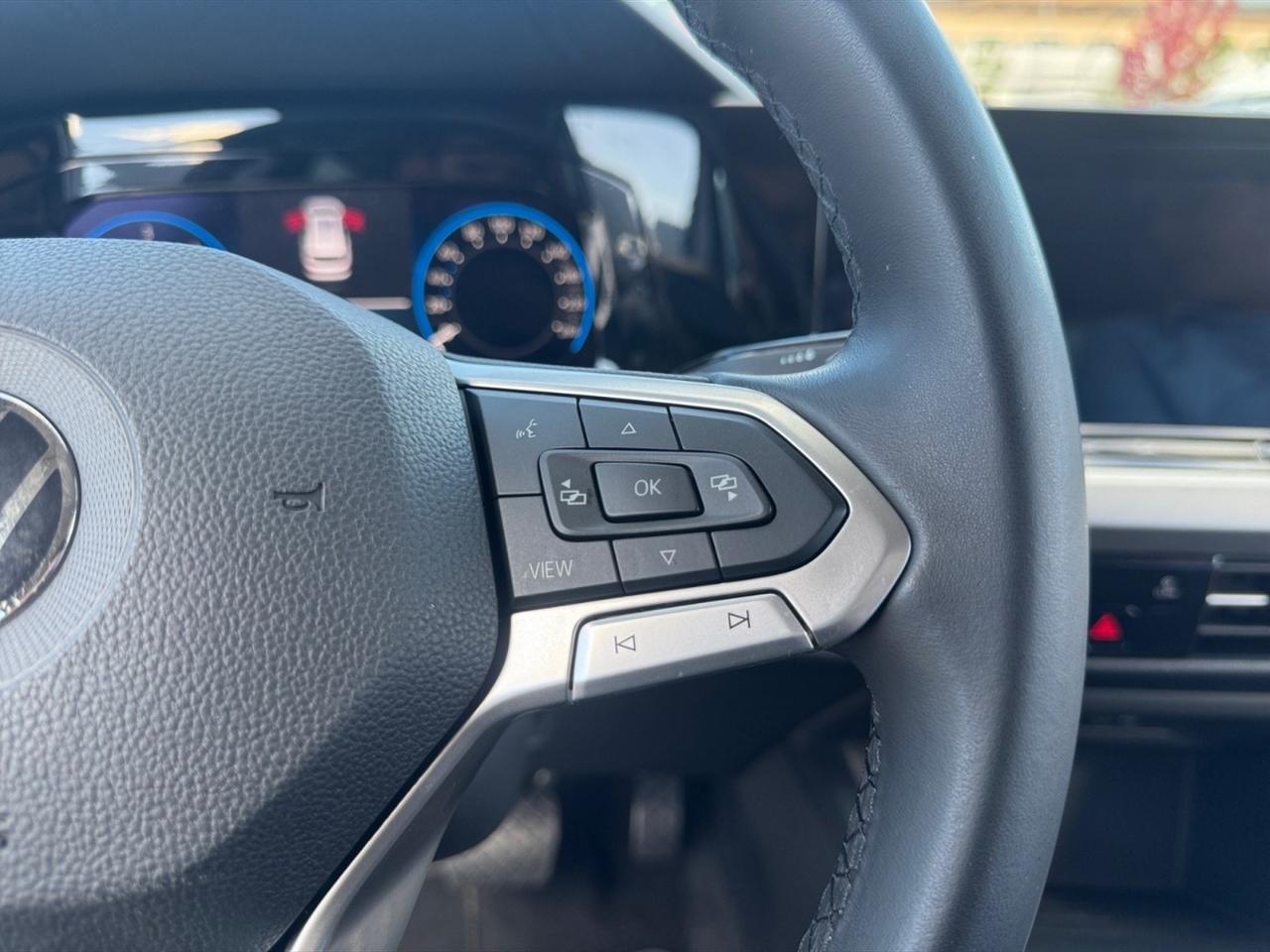 Volkswagen Golf variant 2.0 tdi life 115cv dsg