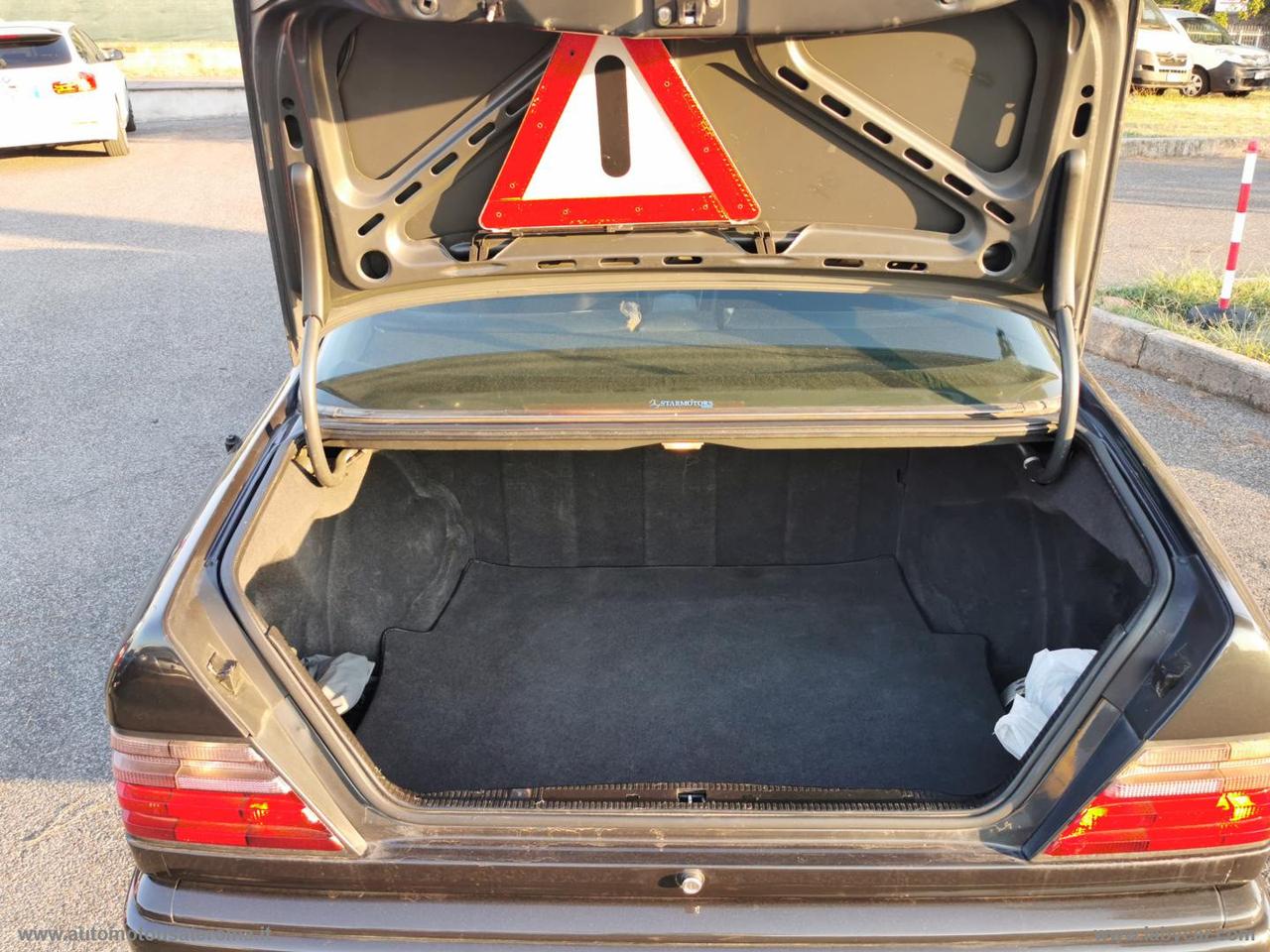 MERCEDES-BENZ 230 CE Coupé TARGATA ROMA