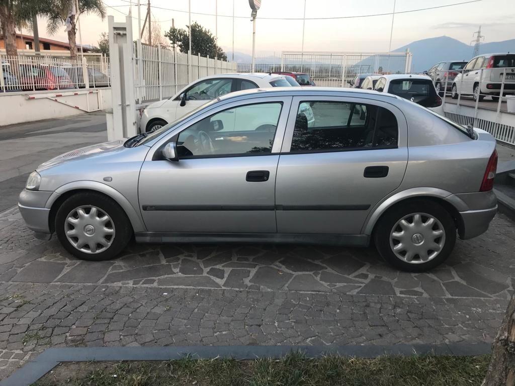 Opel Astra 1.4i 16V cat 5 porte Club