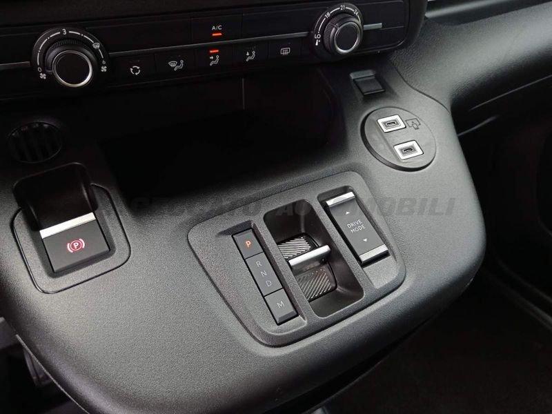 FIAT Doblò Doblò Serie 3 Crew Cab 1.5 Bluehdi 130cv At8