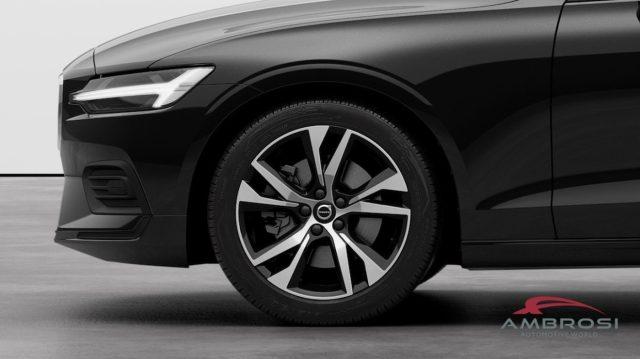 VOLVO V60 B4 Mild hybrid Benzina Core