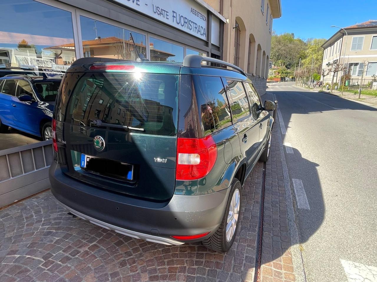 Skoda Yeti 2.0 TDI CR 140CV DSG 4x4 Adventure