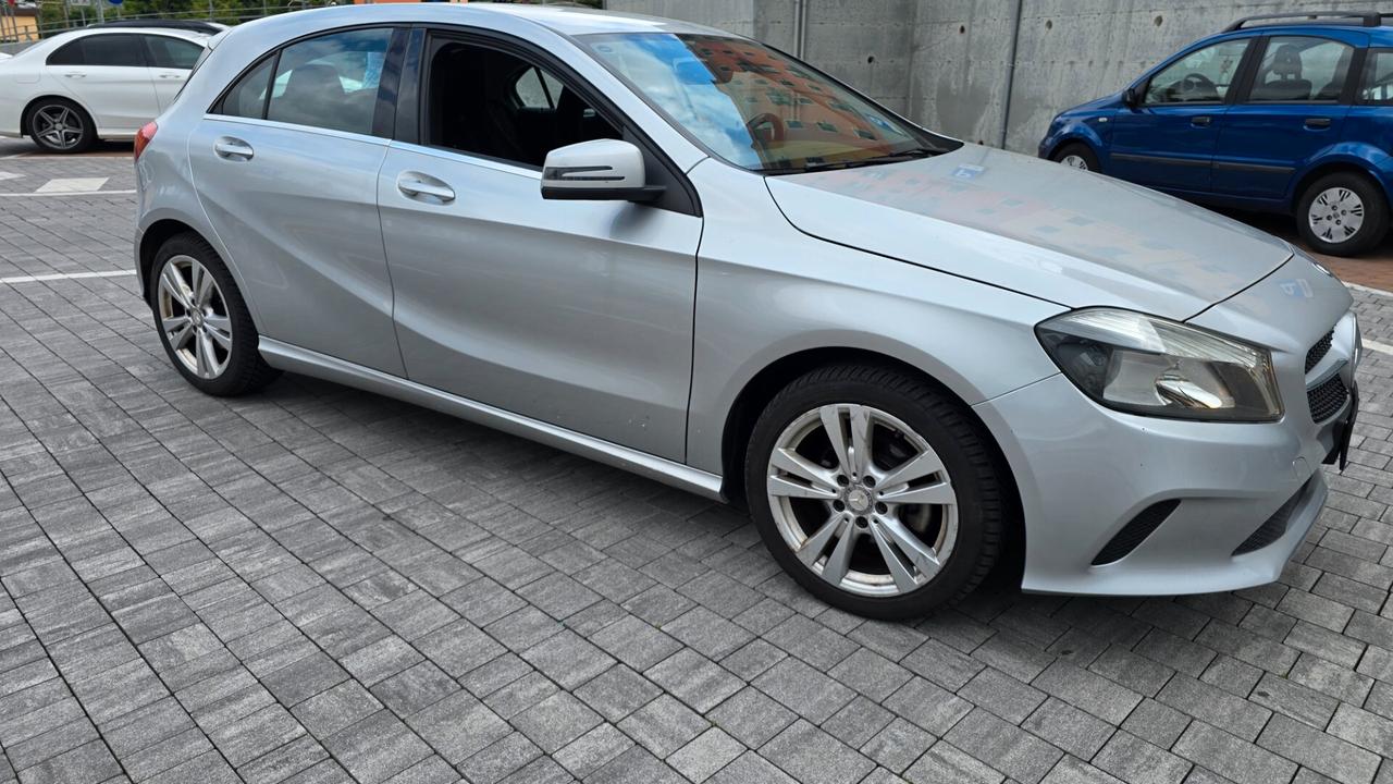 Mercedes-benz A 180 A 180 d Sport