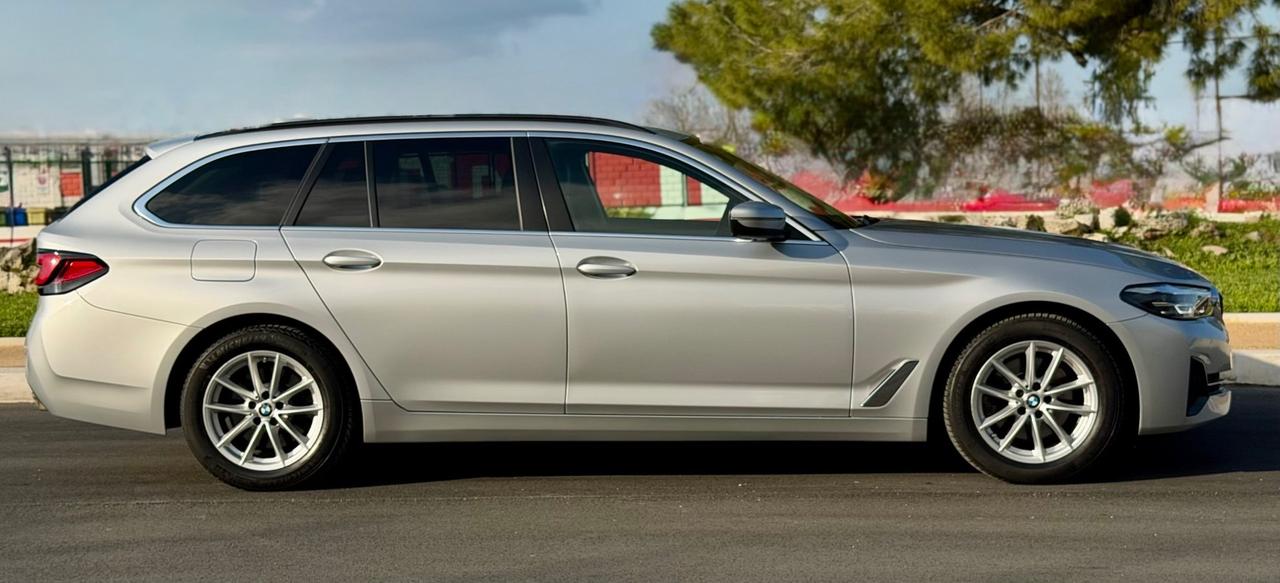 Bmw 520d Touring 190CV mhev PELLE/FUL LED