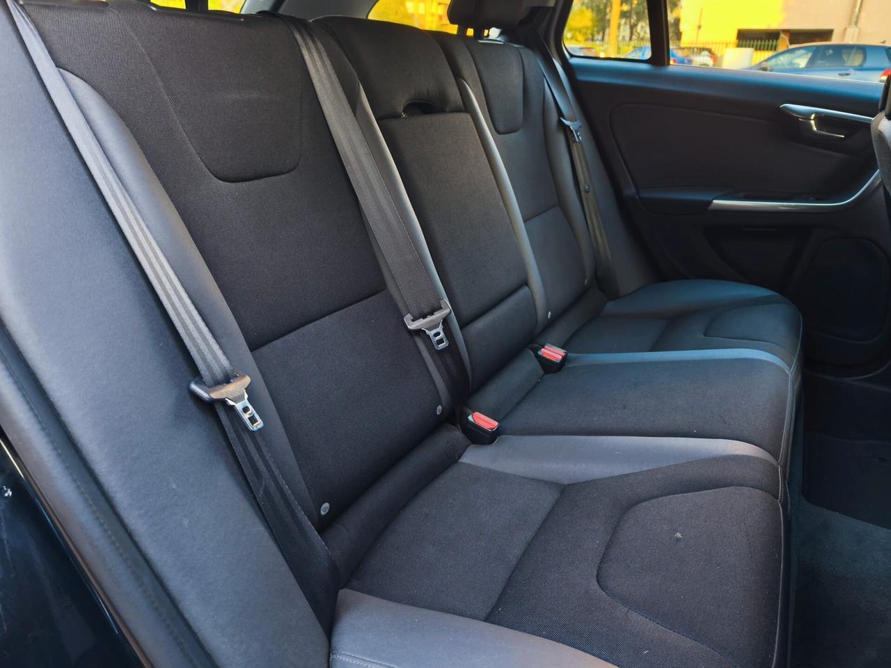 Volvo V60 D4 Momentum