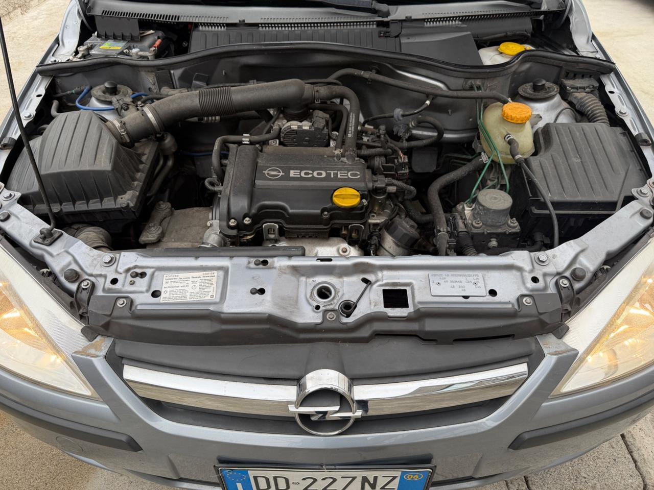 Opel Corsa 1.0i benzina euro4 unico proprietario