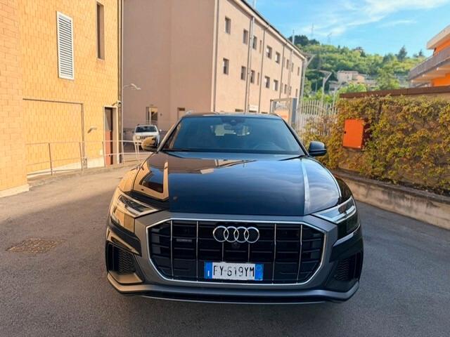 Audi Q8 50 TDI 286 CV quattro tiptronic Sport