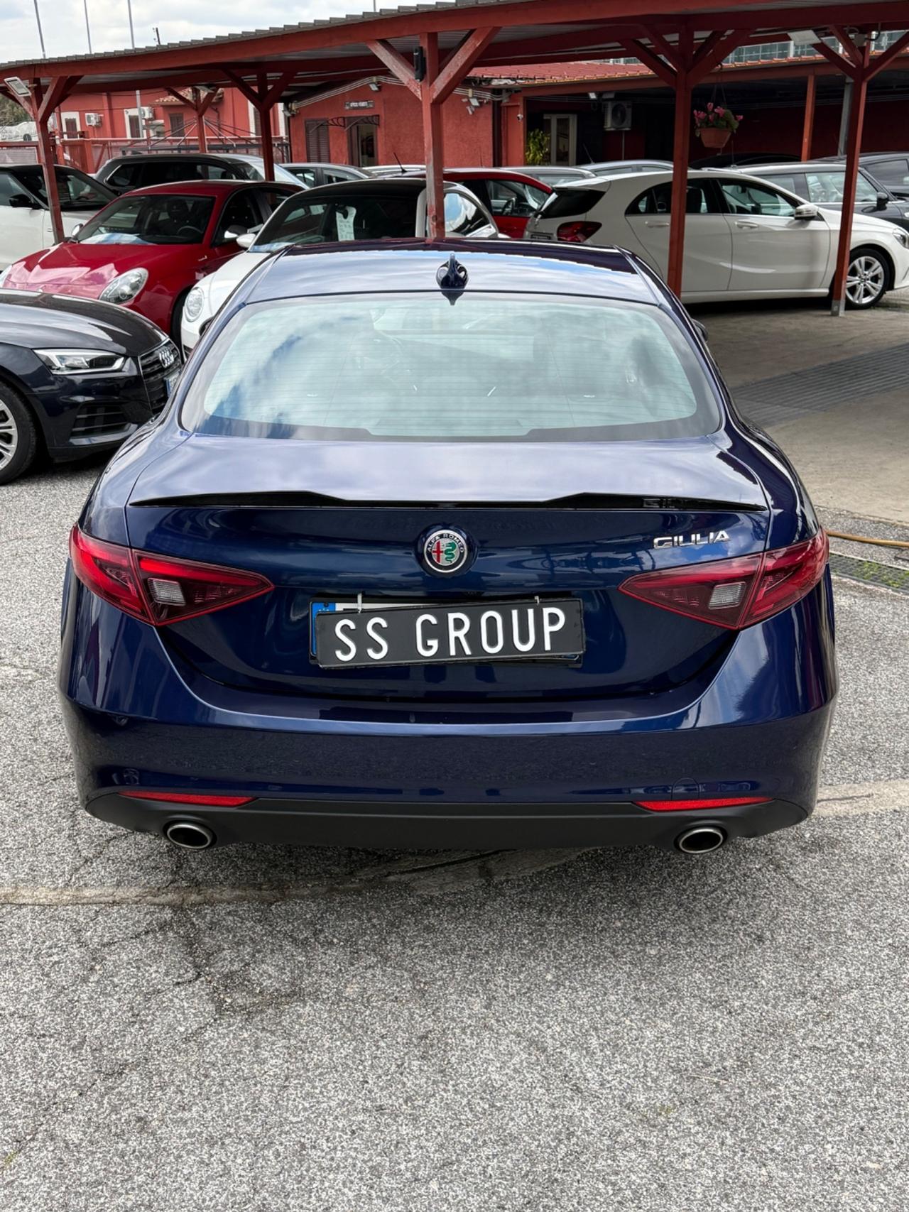Giulia 2.2 180 CV- Sport-rate-garanzia-permute-E6