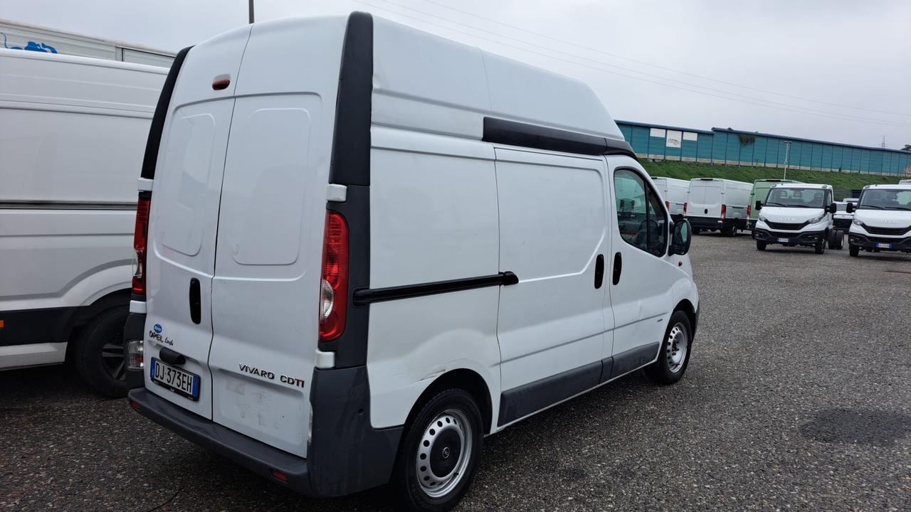 Opel Vivaro tetto super alto