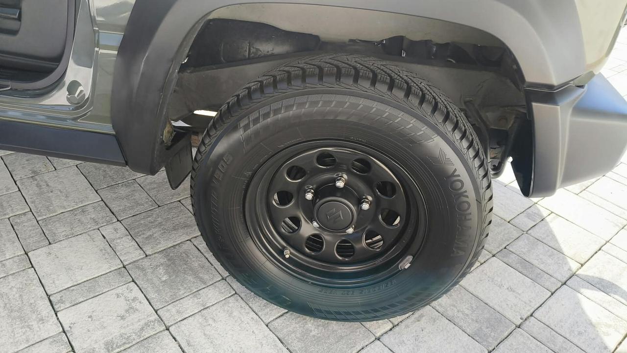 SUZUKI JIMNY 1.5 BENZINA 102CV 4X4 4WD AUTOVETTURA 4 POSTI
