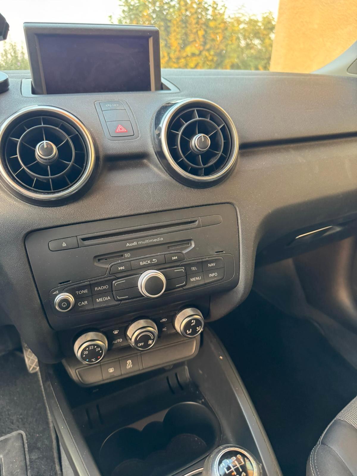 Audi A1 1.6 TDI 105 CV Attraction