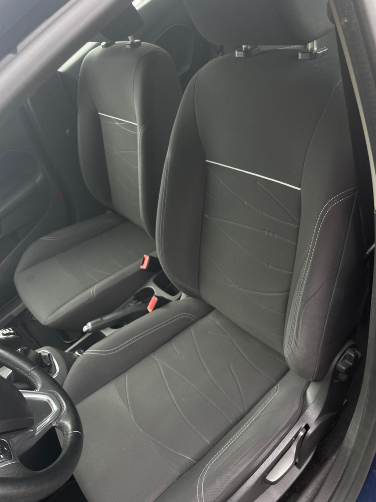 Ford Fiesta 1.2 60CV 5 porte Titanium