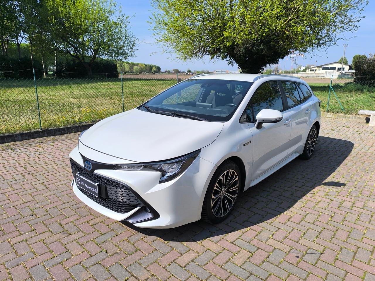 Toyota Corolla Touring Sports 2.0 Hybrid Business