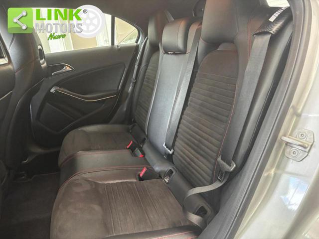 MERCEDES-BENZ A 200 d Automatic Premium