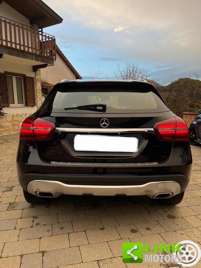 MERCEDES-BENZ GLA 200 d Automatic 4Matic Premium