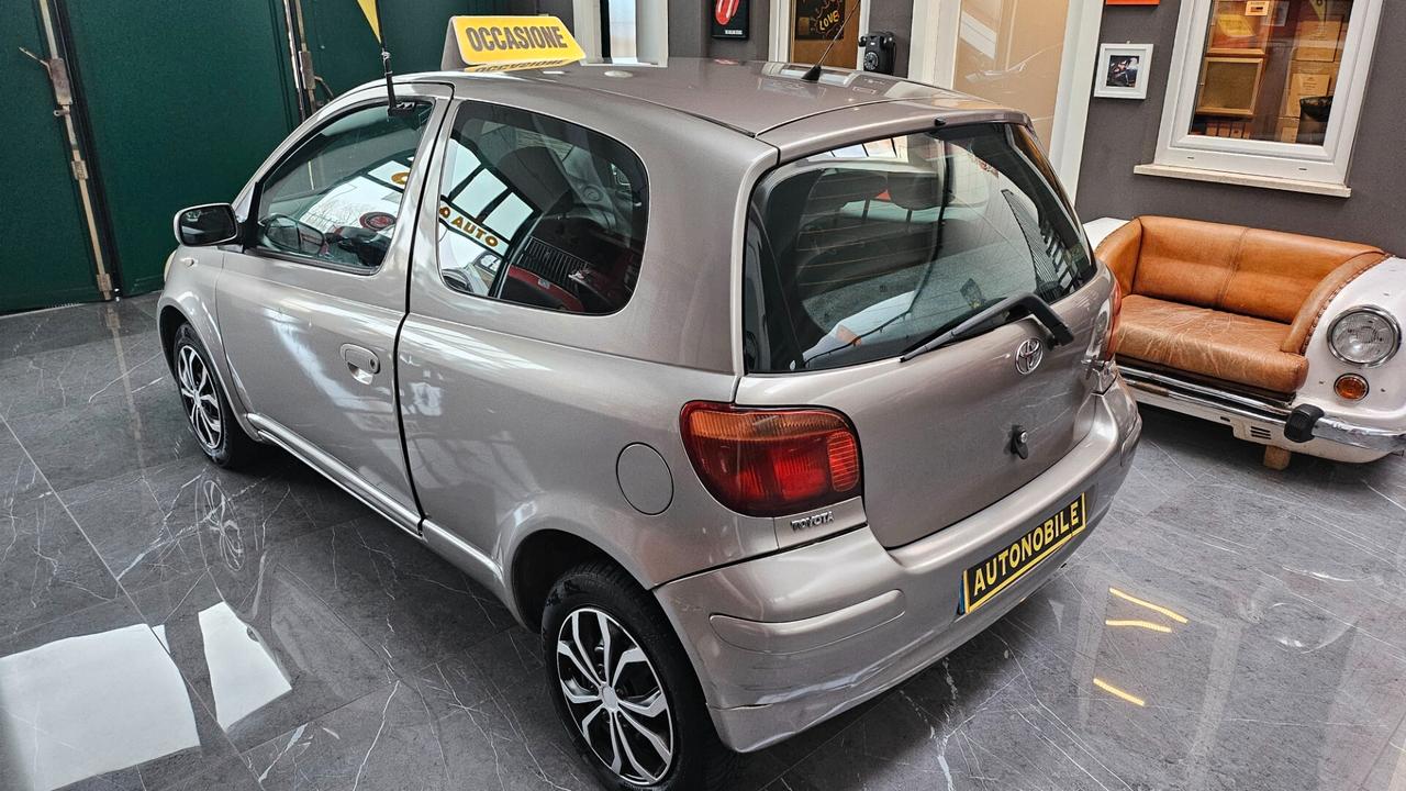 Toyota Yaris 1.0i 16V Targa GM849ZJ