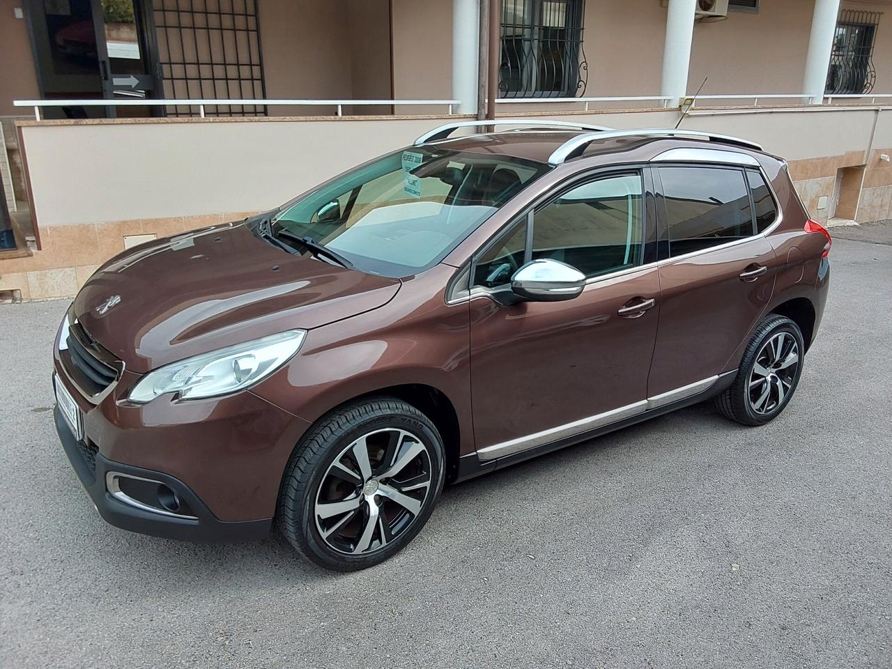 Peugeot 2008 1.6 HDi 90 CV Allure.