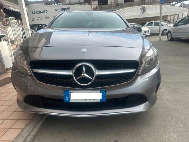 MERCEDES A180 PREMIUM AUTOMATICO
