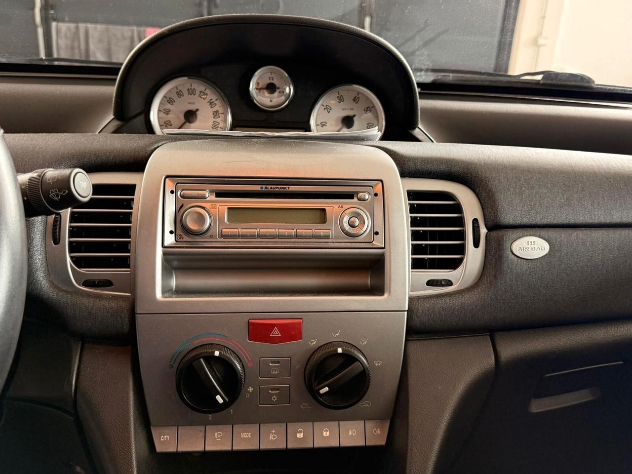 Lancia Ypsilon 1.4 Diva Ecochic GPL