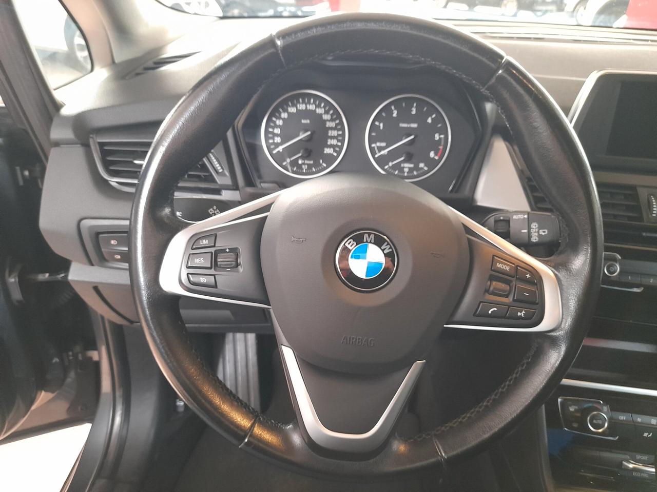 Bmw 2er Active Tourer 218d Advantage