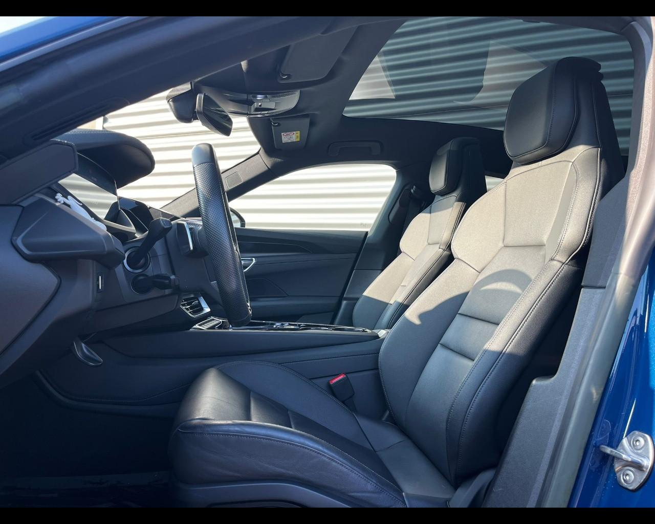 AUDI E - TRON GT QUATTRO