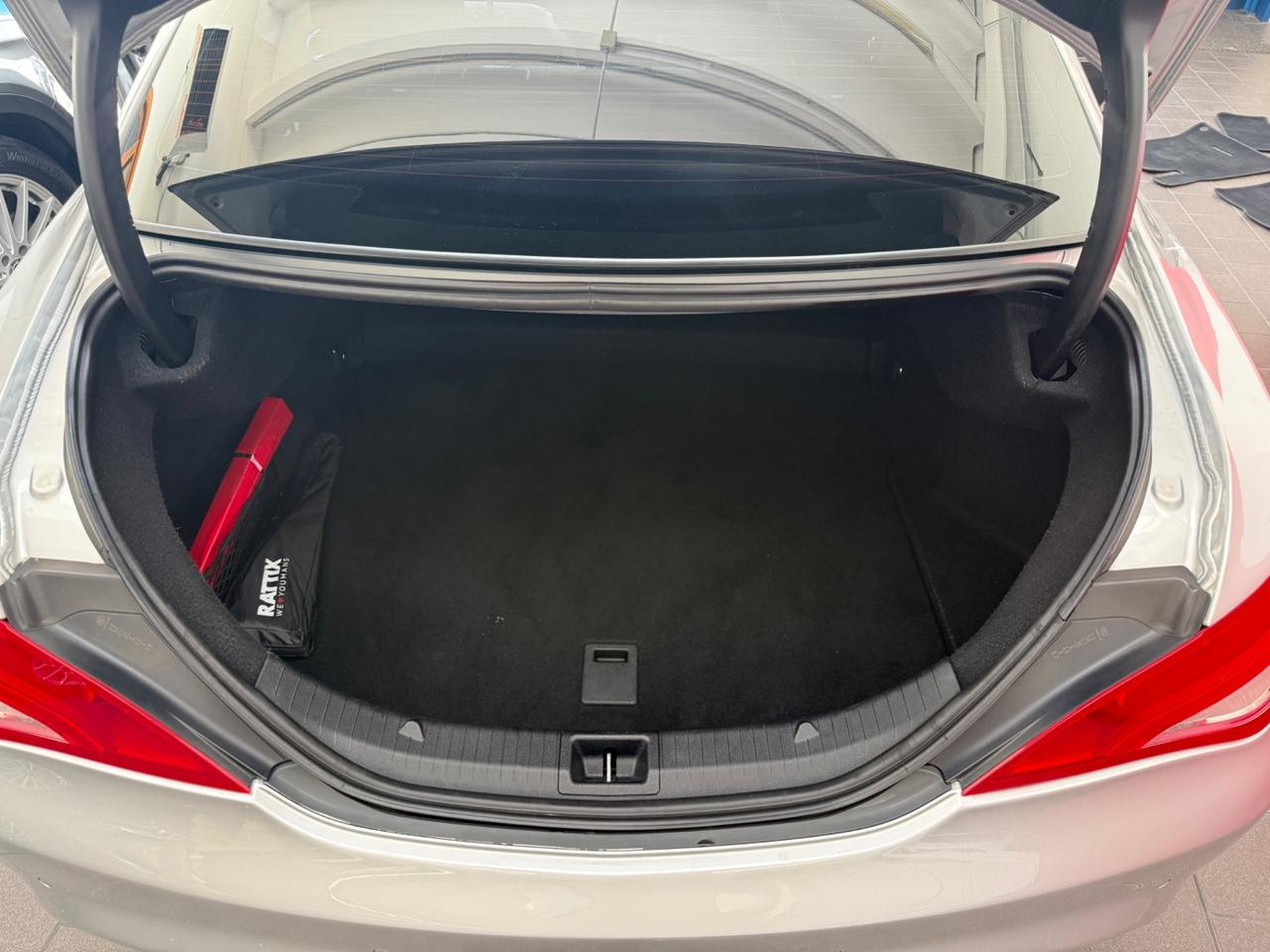 Mercedes-benz CLA 180 Sport 122cv