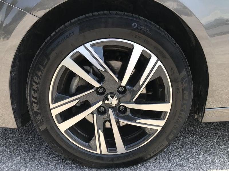 Peugeot 208 PureTech 100 Allure 5p OK NEOPATENTATI
