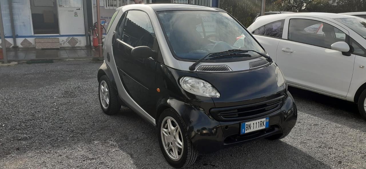 Smart 2000 - 600 BENZINA OK NEOP. LB AUTOMOBILI