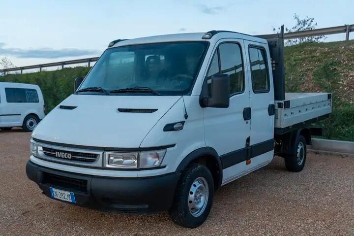 Iveco Daily DOPPIA CABBINA 7 POSTI