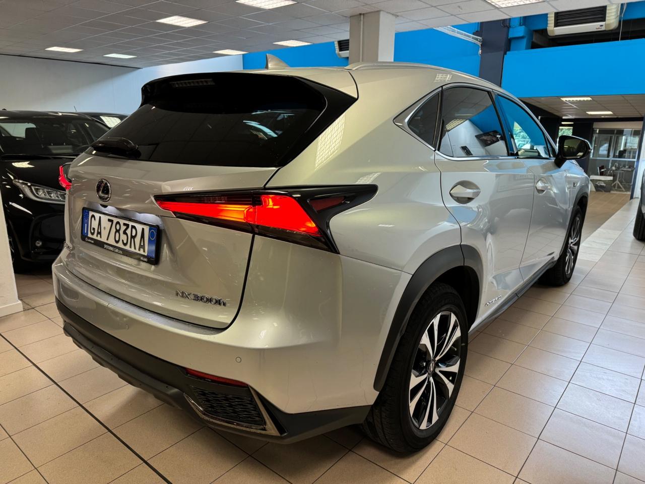 Lexus NX 300h NX Hybrid 4WD F-Sport